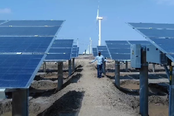 Why use ETFE on the surface of solar panels?