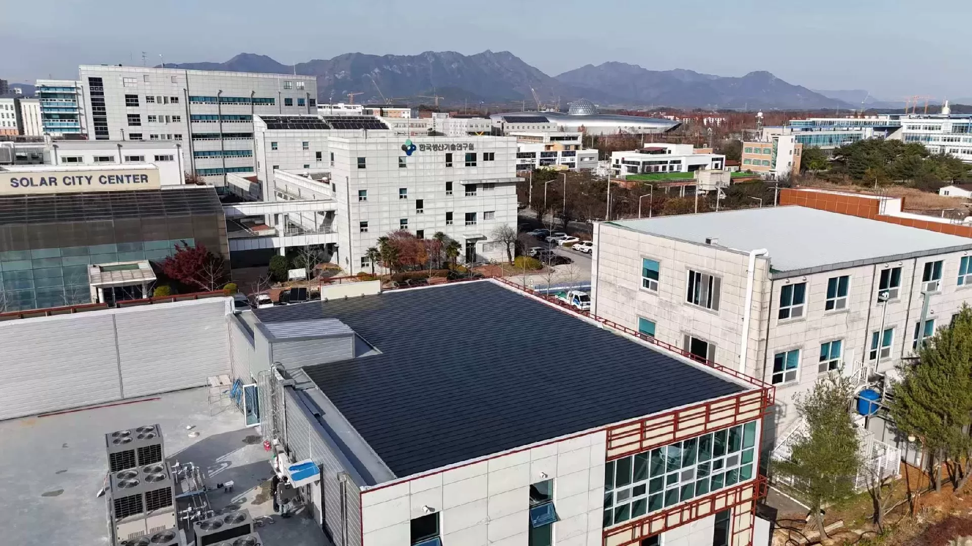 Successful Installation of 63KW BIPV Rooftop Power Station by Ooitech's Partner in South Korea